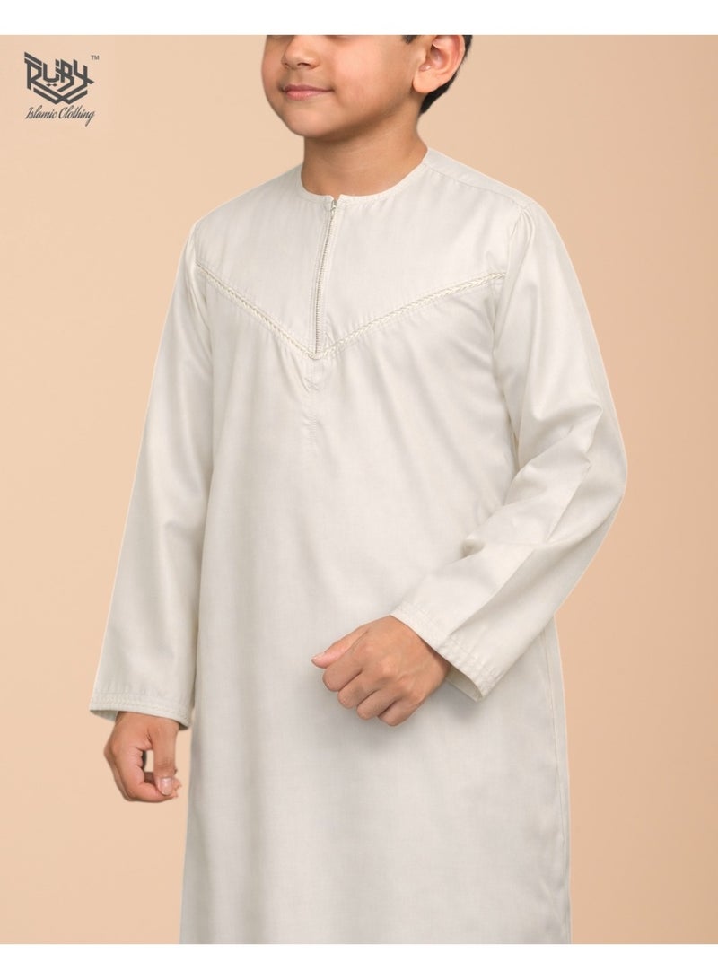 RUBY ISLAMIC CLOTHING Classic Off White Emirati Thobe Kandura for Children & Kids with Intricate Embroidery, Kandura Kaftan, Round Neck, Long Sleeve, Saudi Arabian Muslim Robe (Without Tassel) - Image 4